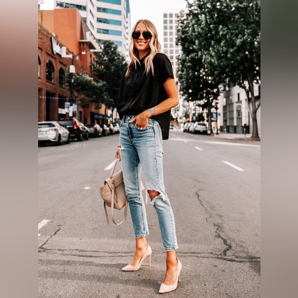 Neiman Marcus Shoes - Used 💯 leather nude pumps from Neiman Marcus.